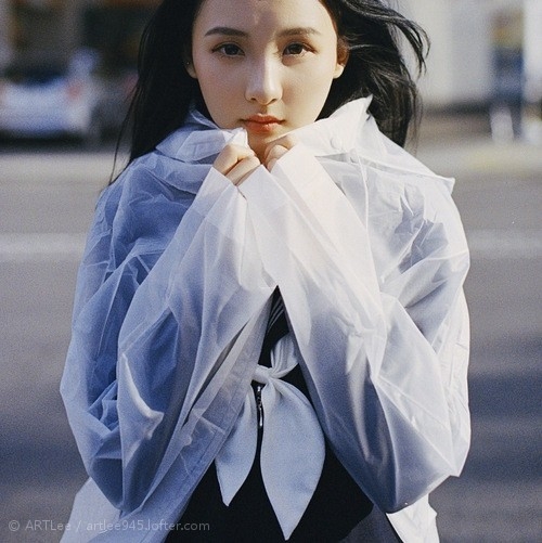 京都街道漂亮小姐姐富有情感的时尚人像摄影艺术